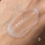 استفاده روزانه از ضد آفتاب استلین Ultra Light روی پوست صورت بدون سفیدک