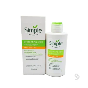 تصویر خلاقانه کرم مرطوب‌کننده سیمپل SPF15 برای پوست حساس